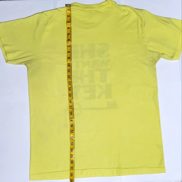 Kingdom Hearts She Wants The Key - Large T Shirt - Picture 2 of 5